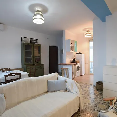 Appartamento 2 Bedroom Cozy In