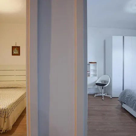 2 Bedroom Cozy In Lägenhet Stalettì